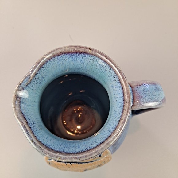 Windsor Vermont Artisan Pottery Creamer Signed - Picture 5 of 6